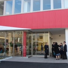 Teikyo University Group (UNITAS) Language School открывает новое здание!