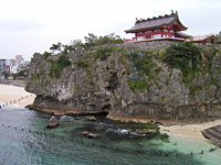 Пляж Наминоуэ, г. Наха, Окинава